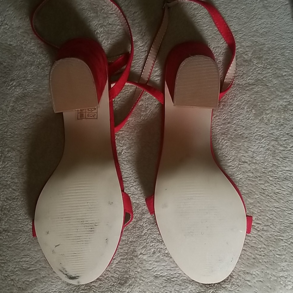 Heels - Picture 3 of 5